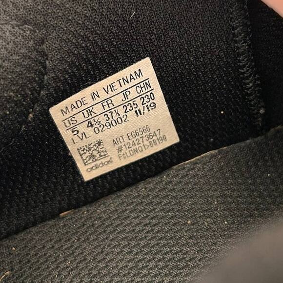 Adidas D.O.N. Issue 1 Spiderman Black Sneakers Sz 5 Youth - Picture 7 of 9